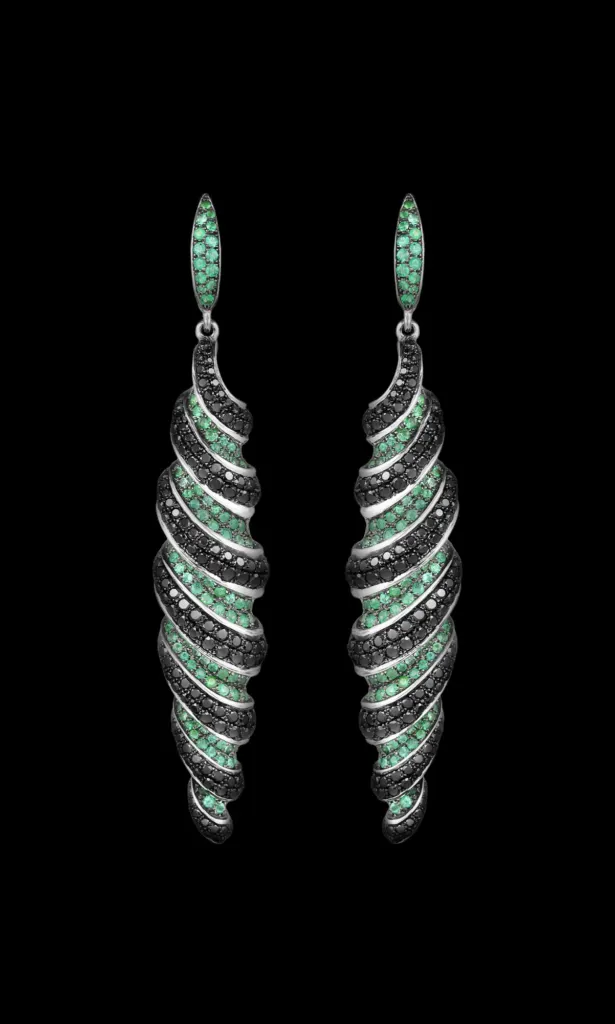 Virtuti Jewellery — commercial and product photograph in London, UK, frame 23 of 31.
